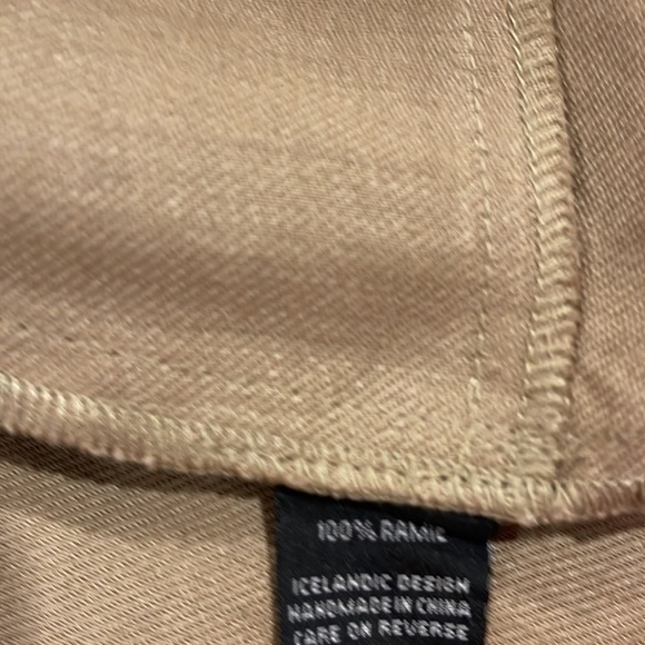 Elm Design | Icelandic Stylish & Chic Jacket | 100% Ramie - Picture 12 of 14